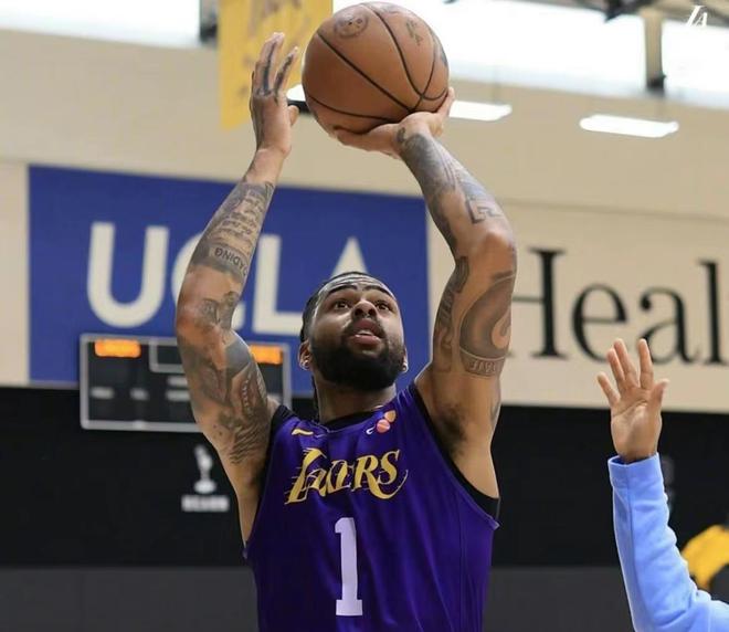 九游官网-关于赛前浙江稠州队长鼓劲——荷甲节点到来，质疑声仍在，赛程密集仍需轮换的信息