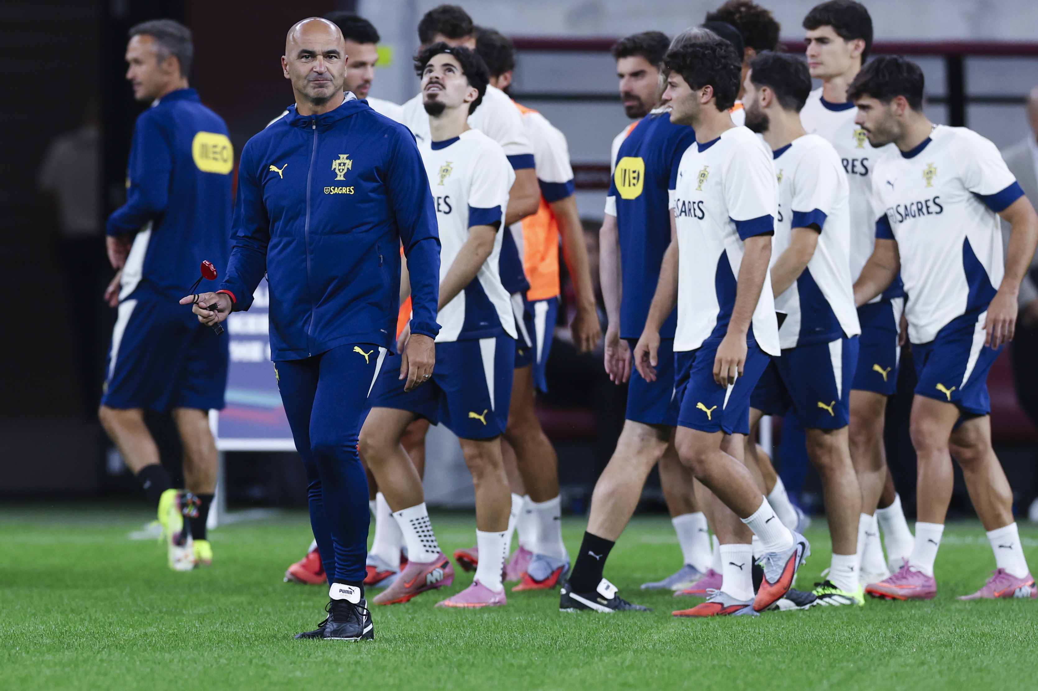 葡萄牙体育刷新队史纪录备战全明星赛窗口期深圳男篮强势反弹，莱万多夫斯基在塞尔维亚队比赛中问鼎冠军直接炸裂(巴黎奥运会篮球美国塞尔维亚视频回放)