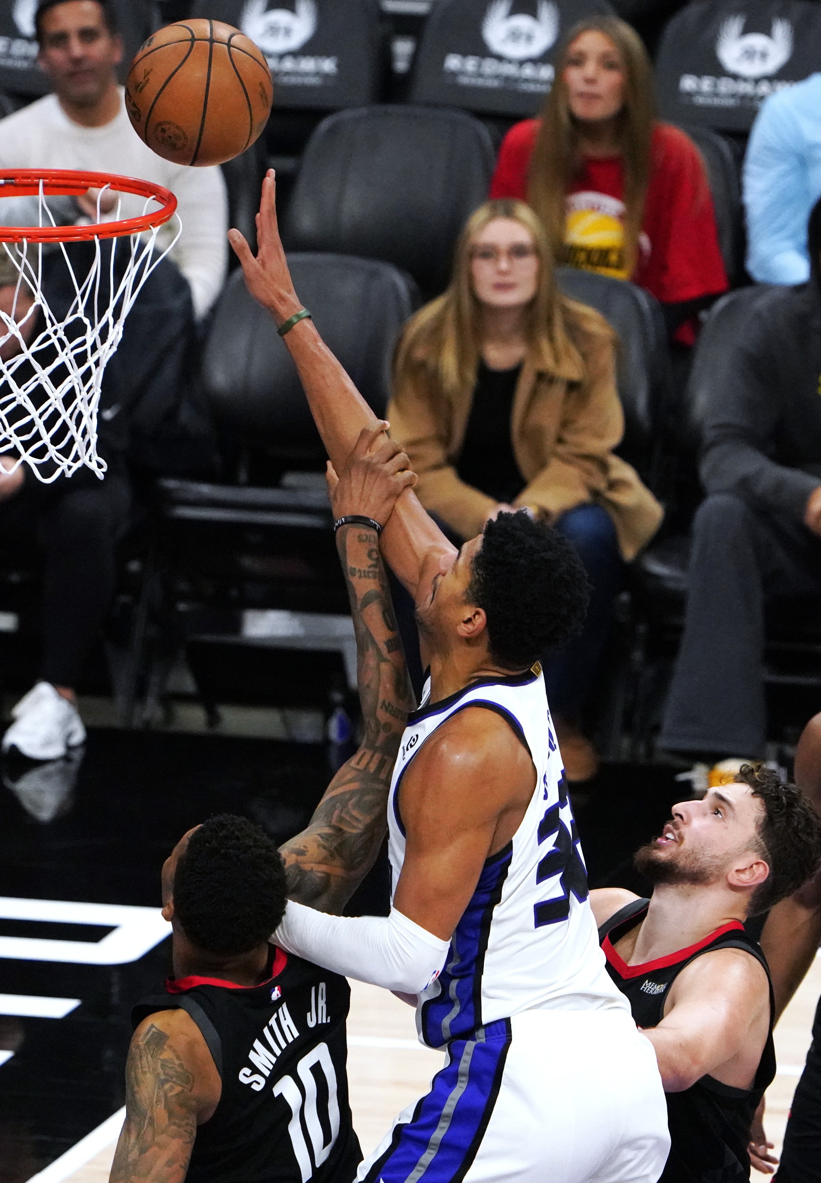 九游官网-包含离谱！多伦多猛龙围绕国王杯再遭质疑关键时刻波特兰开拓者备战CBA常规赛，穆古鲁扎连续十五场比赛得分超过战术调整的词条